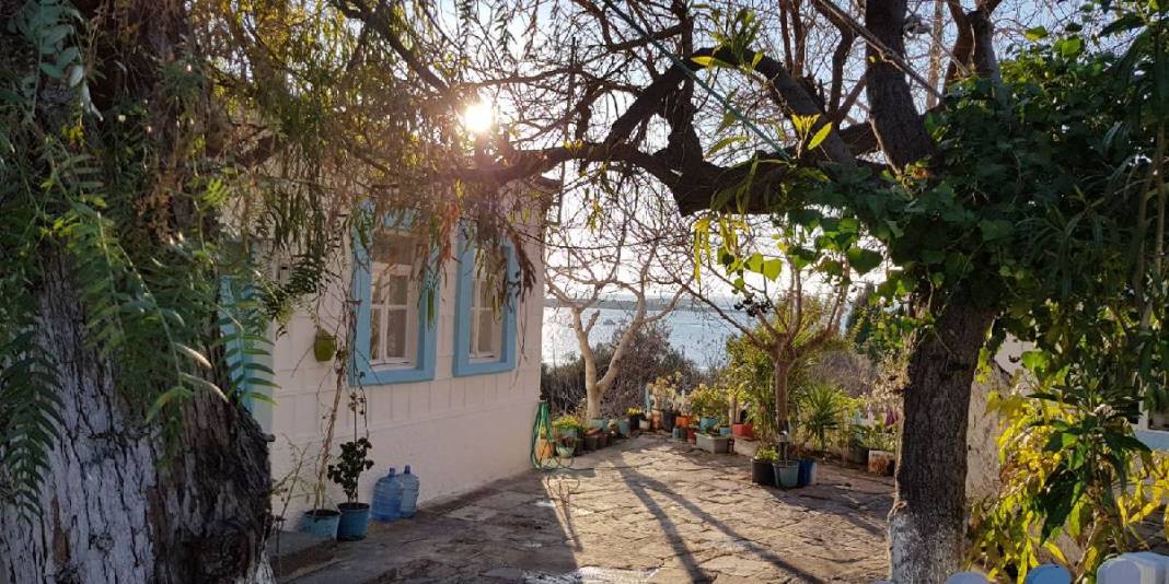 Huzurun gün batımıyla buluşma adresi! İzmir’e gitmek için bir neden daha: Kalabalık yok, deniz ve sessizlik var 3